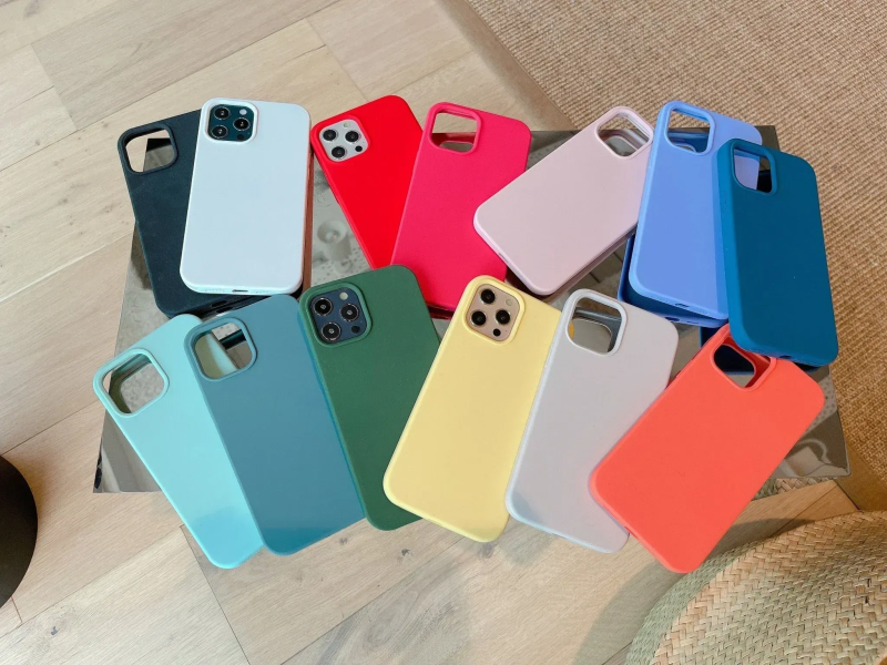 IPHONE 15 PRO SILICON CASE GREEN
