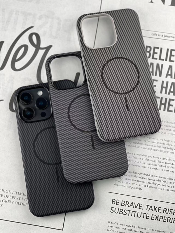 IPHONE 17 CMM CASE BLACK GREY
